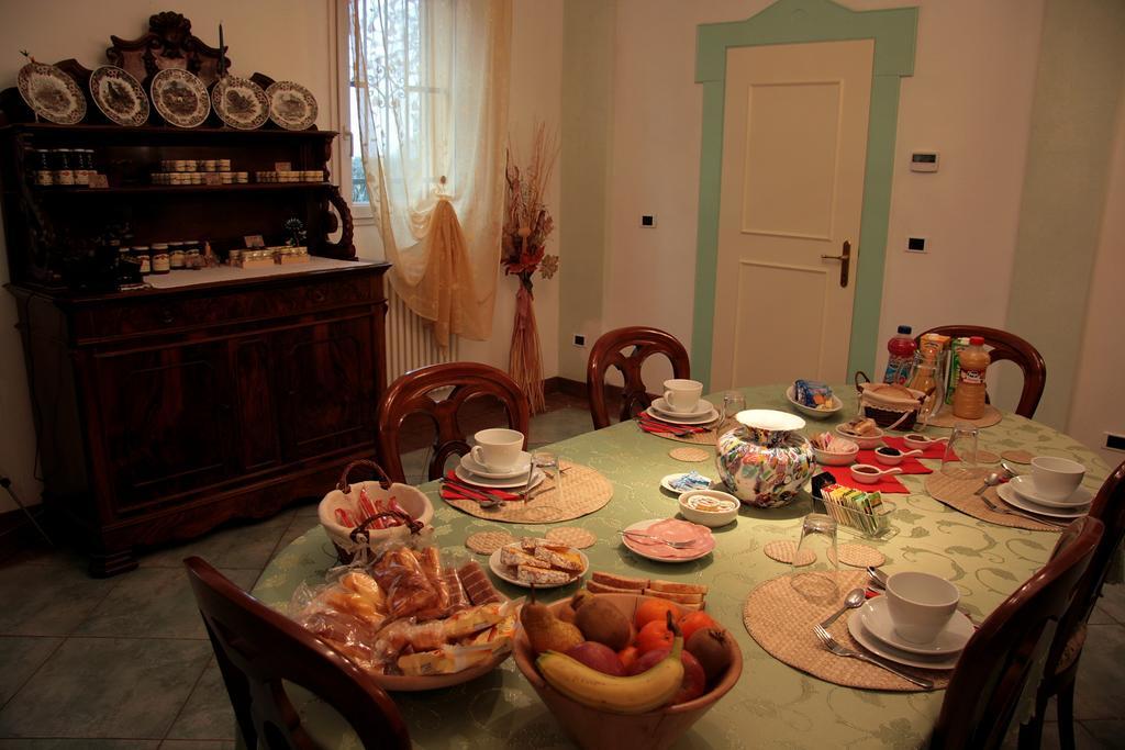 La Corte Del Cavaliere Bed & Breakfast 凯尔代拉拉蒂雷诺 外观 照片